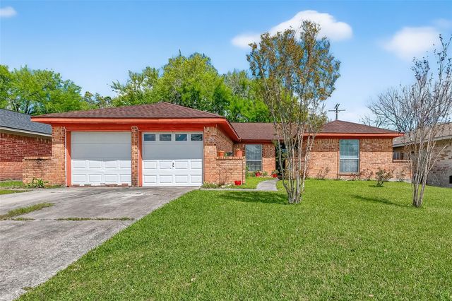 302 Windward Dr — Bay Ridge