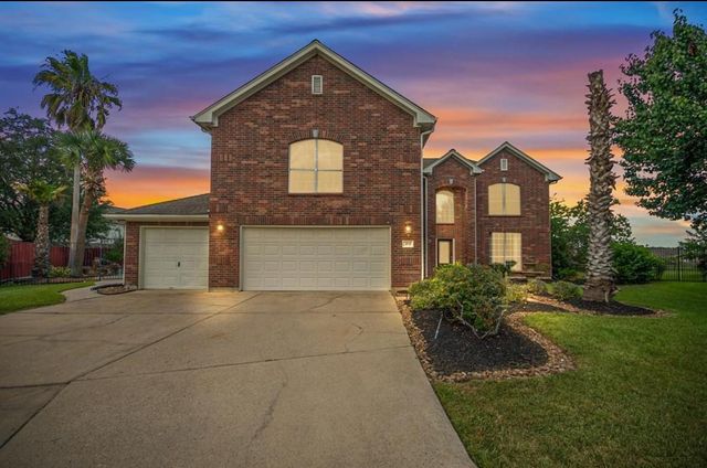 303 N Elder Grove Dr — The Lakes At Countryplace Sec