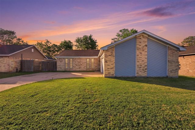 5919 Ollia Cir — Country Briar Sec 03