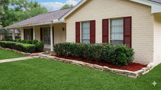 809 Glen Hollow Dr — Riverbrook-Forest Hls Grn