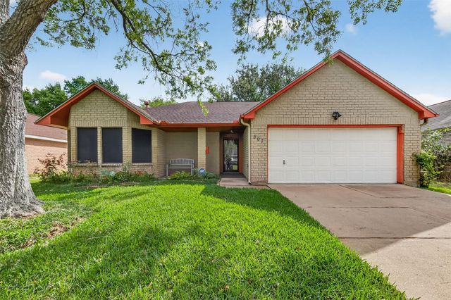 807 Forest Oaks Ln — Countryplace Sec 1