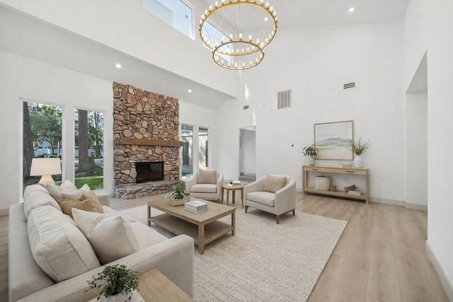 2306 Mill Lake Dr — Kings Forest