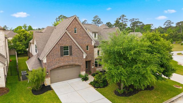 118 N Winter Sunrise Cir — Woodlands Creekside Park West Se