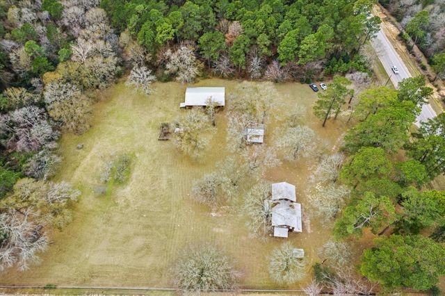 24815 Fm 1488 — Magnolia Acres