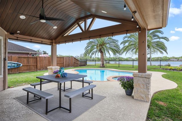 3288 Gladewater Ln — South Shore Harbour