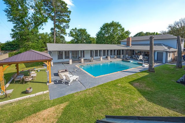 218 Beaumont Dr — Windmill Estates
