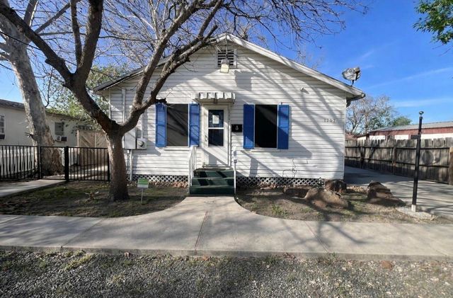 1207 W Ferguson St — Ludwig & Welch Add To Humble