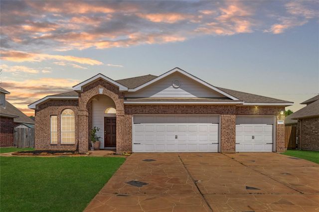 3111 Clover Trace Dr — Estates Of Legends Trace 01