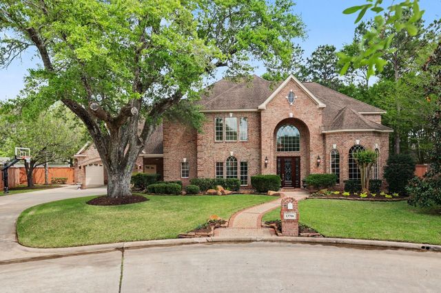 13706 Wayfare Ct — Lakewood Oaks Estates