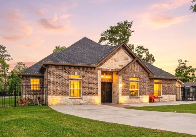 23519 Creek Wood Dr — Creekwood Acres U/R