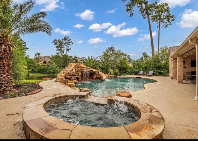 3 Mosaic Point Pl — The Woodlands Creekside Park 06