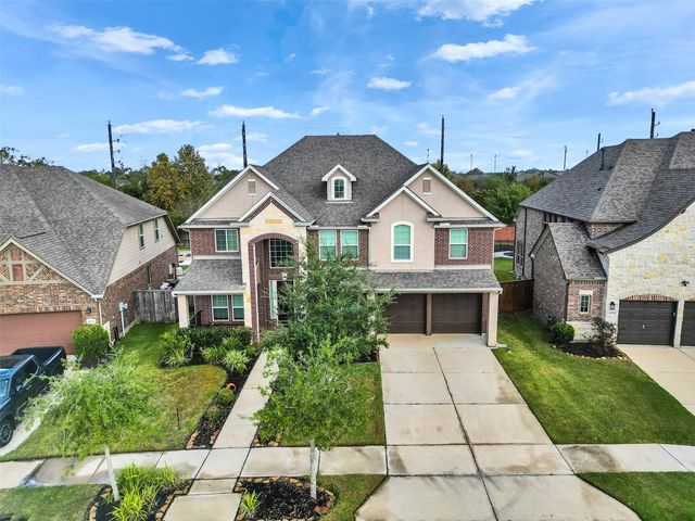 10135 Cypress Path — Sienna
