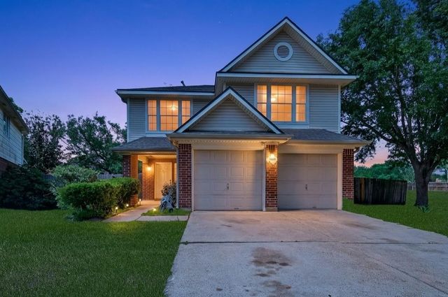 3608 Lochmoor Ln — Riverwalk Sec 1-2 Pearland