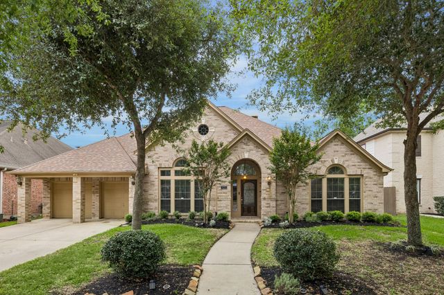 9231 Cold Hollow Ln — Sienna Village Of Waters Lake