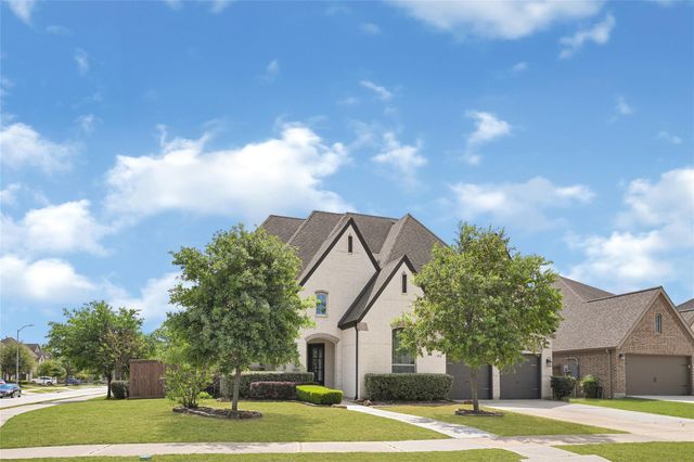 13018 Fernbank Forest Dr — Groves Sec 9