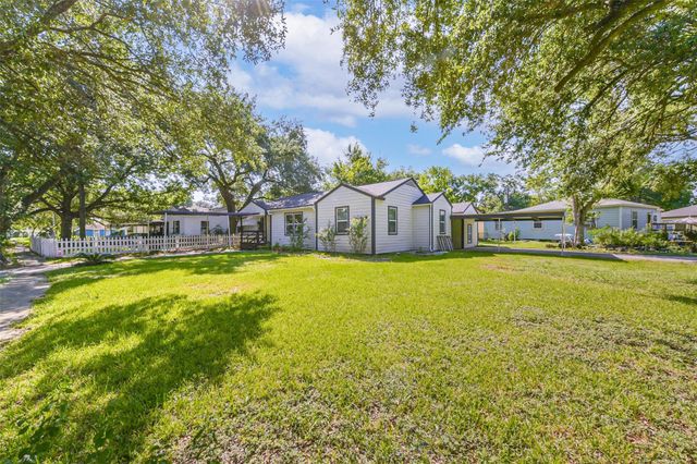 1102 W Hart Ave — Sunset Terrace