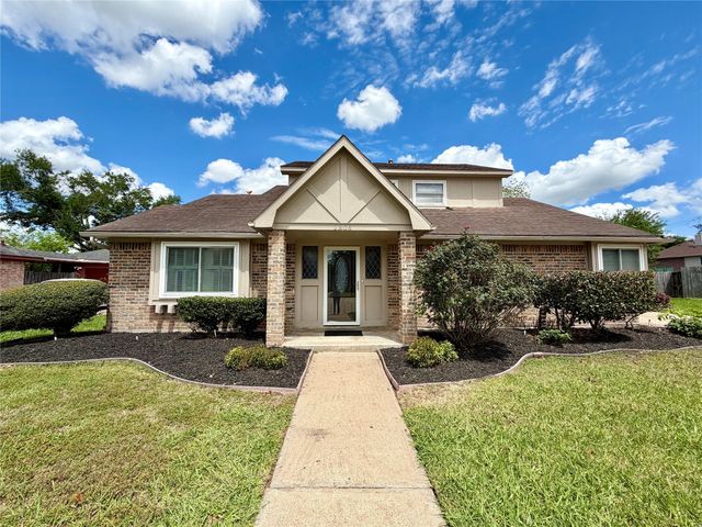 2306 Rushbrook Dr — Meadowcreek