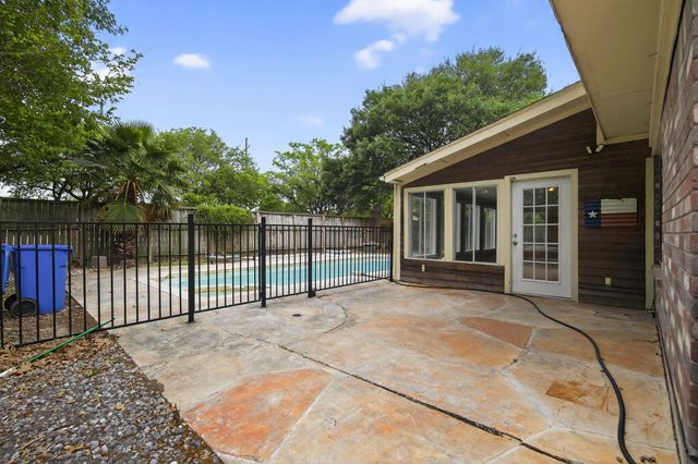 918 Long Prairie Dr — Cimarron Sec 09 R/P.