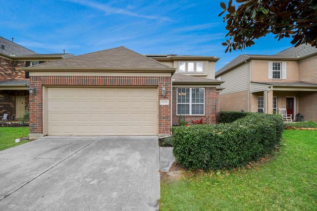 14531 Keystone Green Dr — Villages/Cypress Lakes Sec 15