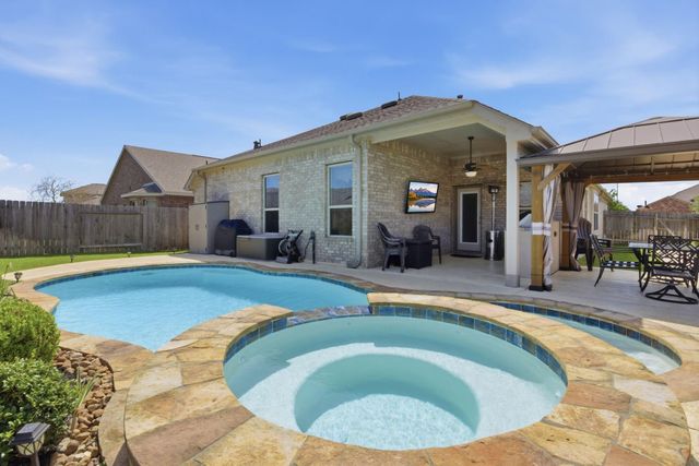 3811 Oakmist Bend Ln — The Falls at Imperial Oaks