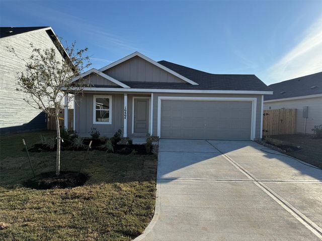12076 Woodbrook Dr — Spring Branch Crossing