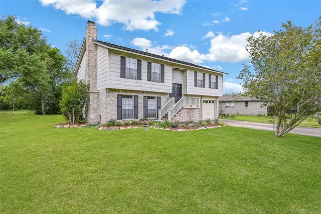 628 E Castle Harbour Dr — Sunmeadow