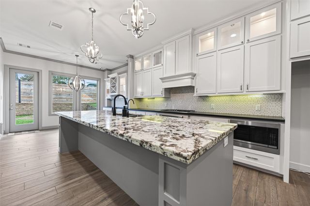 12379 Pebble View Dr — Pebble Glen On The Lake