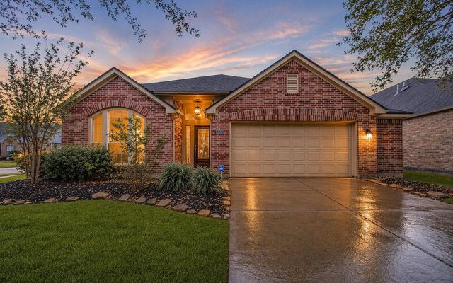 28203 Fantail Dr — Firethorne
