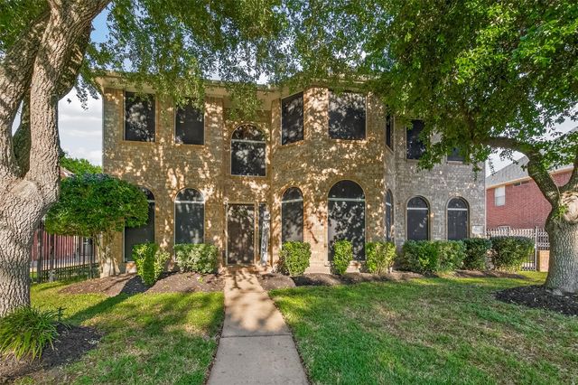 4231 Flora Dr — Village Grove East Sec 01