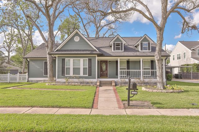 115 5th St — S M Williams