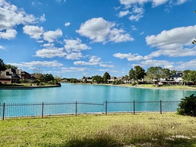 6806 Sable River Ct — Colony Lakes