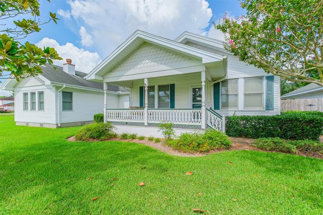 3524 Charles Ave — H T & B R R