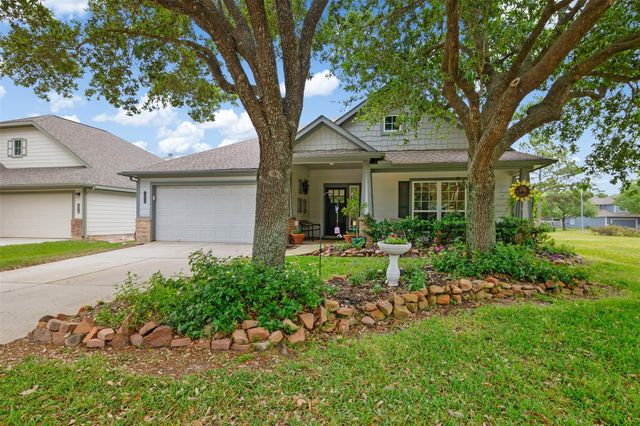 19306 Young Oak St — Stone Forest