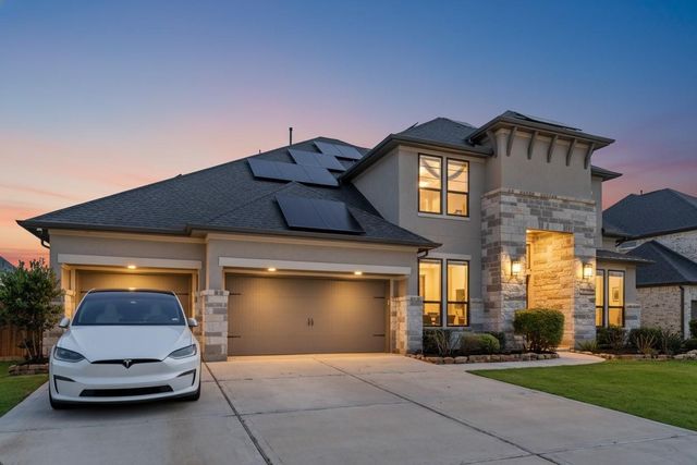 140 Lakehouse Landing Dr — Lake House Sec 2