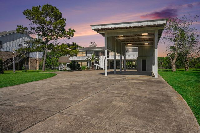 2208 Elton St — Bayou Acres