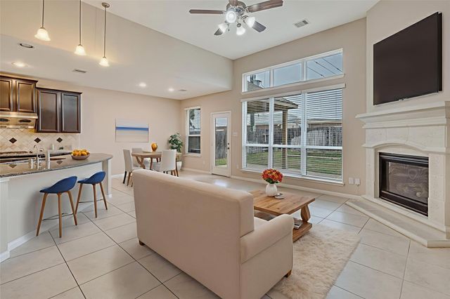 17602 Stamford Oaks Dr — Trails/Cypress Lake Sec 01