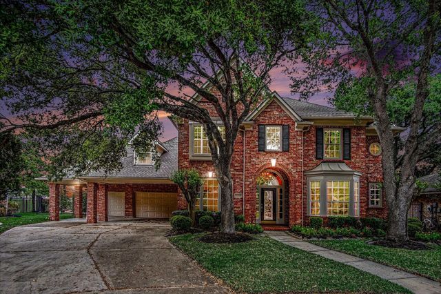 1207 Seabury Ct — Falcon Point