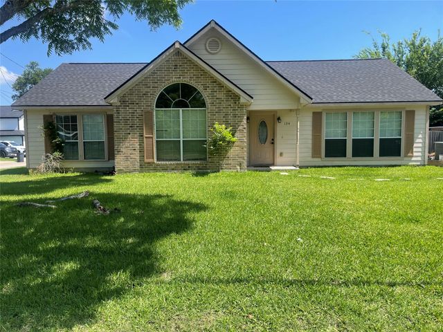 134 Bay Shore Dr — Pine Bluff