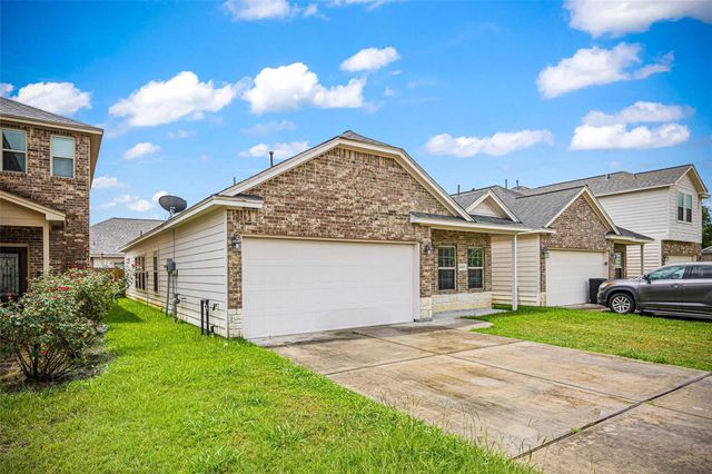 12007 Northpointe Meadows Dr — Northpointe Mdws