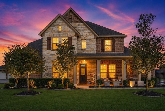 40664 Damuth Dr — Mostyn Manor Reserve
