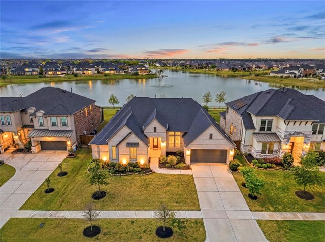488 Horizon Light Ln — Lake House Sec 4