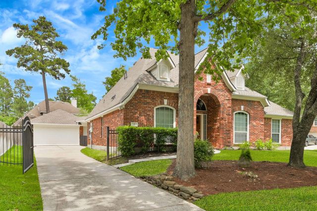 2 Westward Ridge Pl — Wdlnds Village Alden Br 74