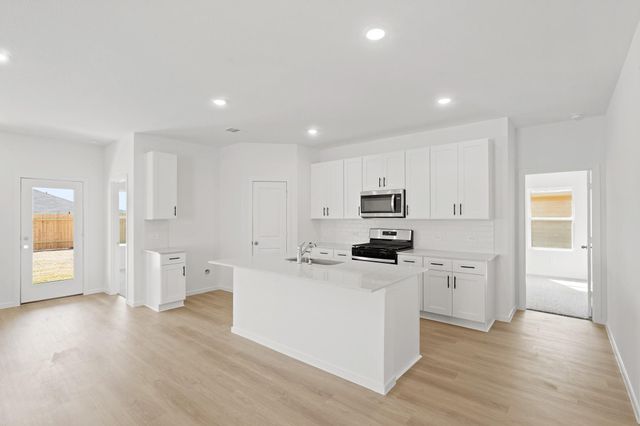 16414 Pinebrook Leaf Ln — Grand Pines