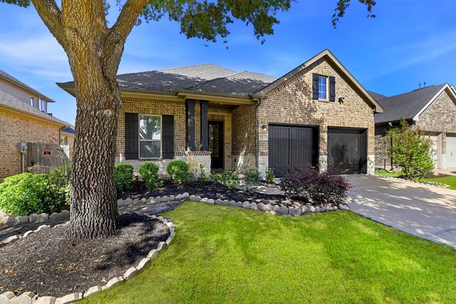 2718 Misty Laurel Ct — Firethorne