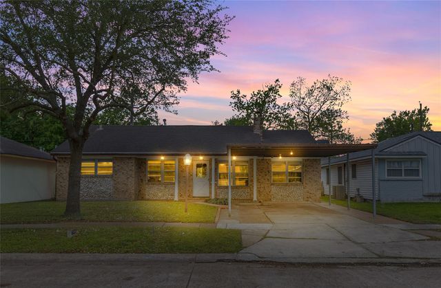 2704 Sweetgum ST St — Preston Manor