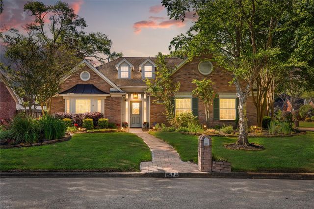 3902 Haven Pines Dr — Greentree Village