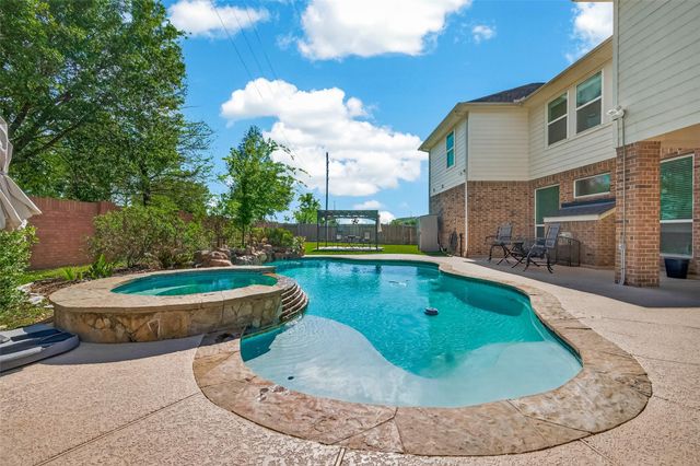 18915 Juniper Bend Ct — Villages/Cypress Lakes