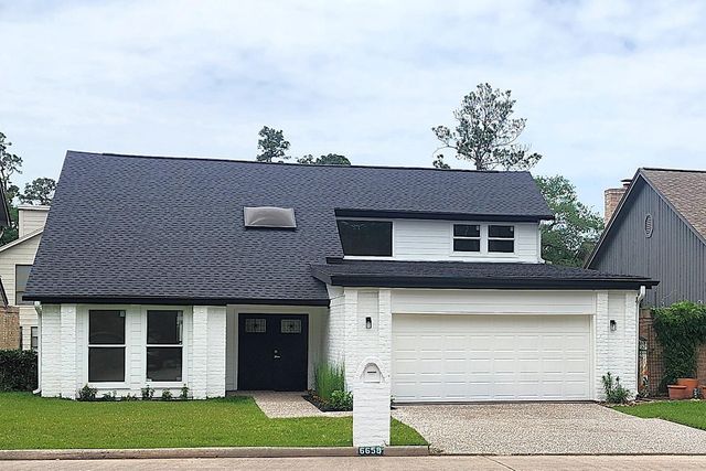 6658 Radley Dr — Wimbledon Centre Court Garden