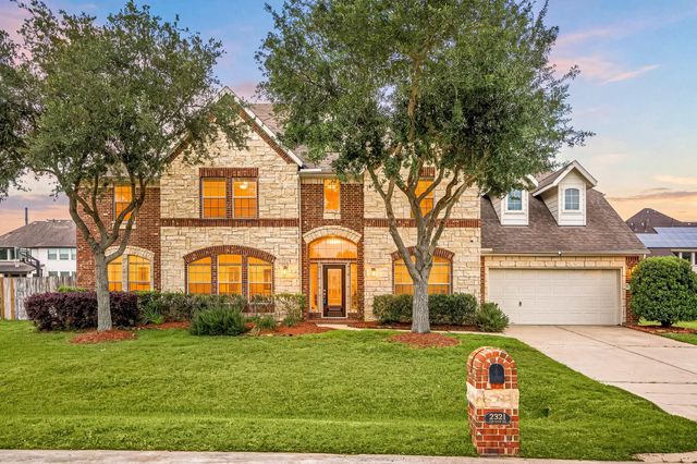 2321 Lakeway Dr — The Lake San Joaquin
