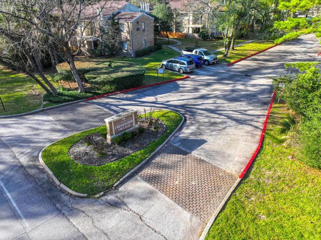 3500 Tangle Brush Drive Dr #182 — Creekwood Vill Condos 03